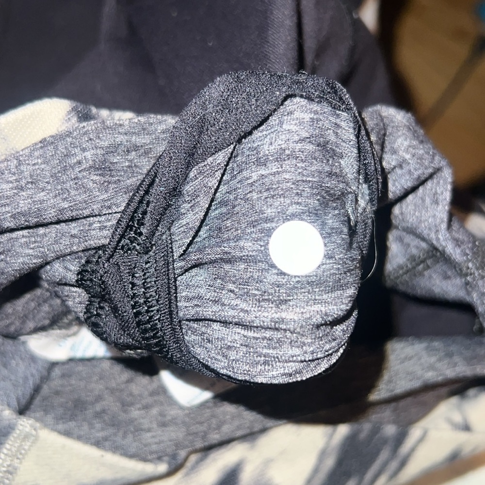 Lululemon wide legged yoga pants - Picture 6 of 7